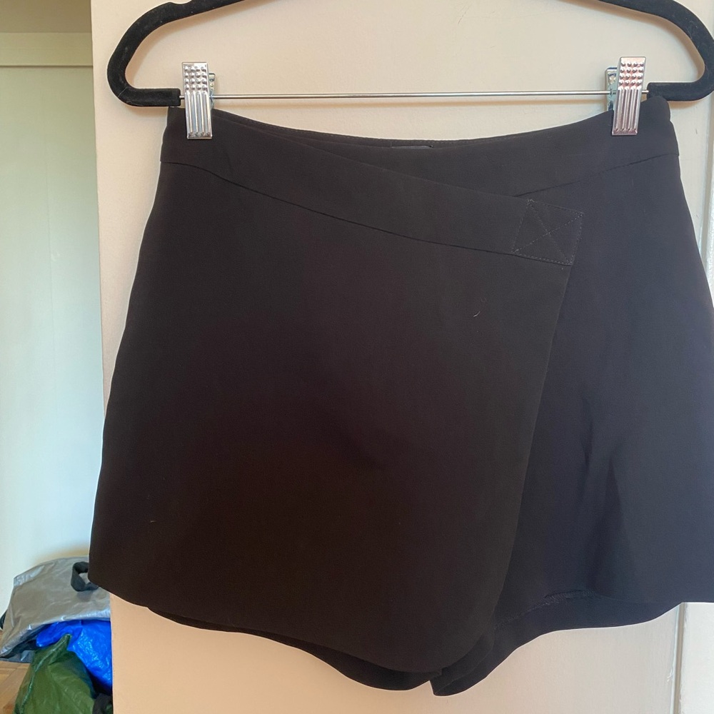 ASOS • black mini skort - Picture 3 of 7
